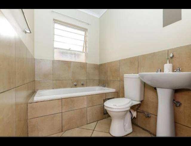 2 BEDROOM APARTMENT FOR SALE IN ALBERTON CENTRAL